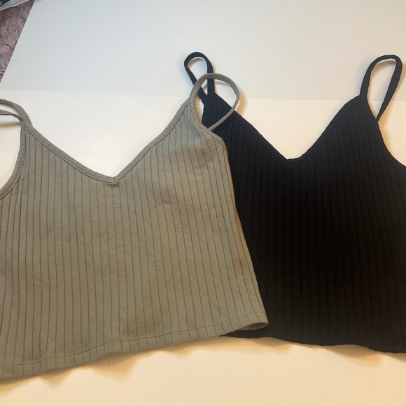 Four bralettes (Free People, Altered State, and Aerie) and two tanks Siz… - Picture 8 of 15